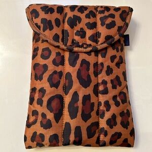 NWOT BAGGU Puffy Leopard Tablet Sleeve